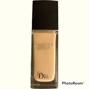 Dior Forever Skin Glow Foundation 2.5W